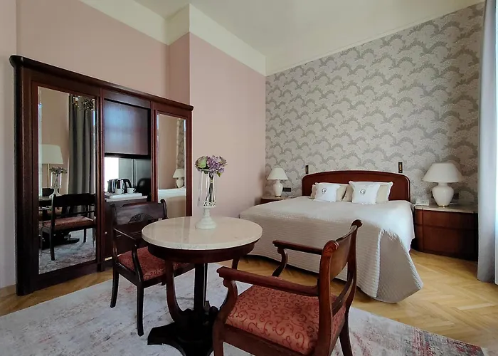 Grand Hotel